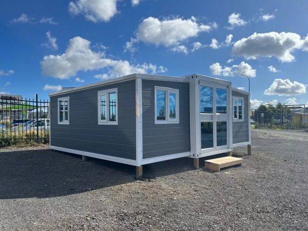 Expandable Container House